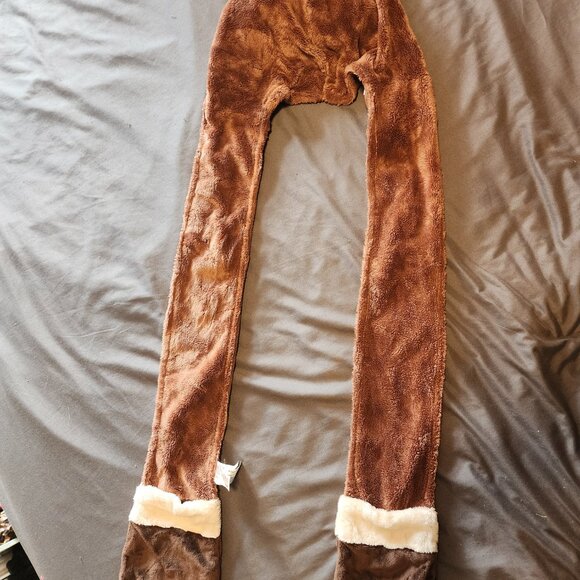 Holiday hat with built in mittens - Rudolph - Picture 2 of 6